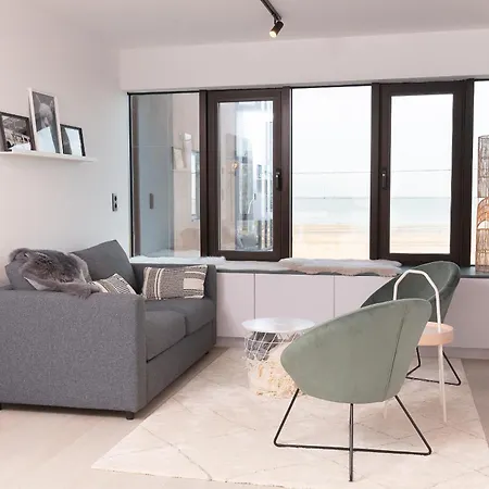 Apartment Met Zeezicht